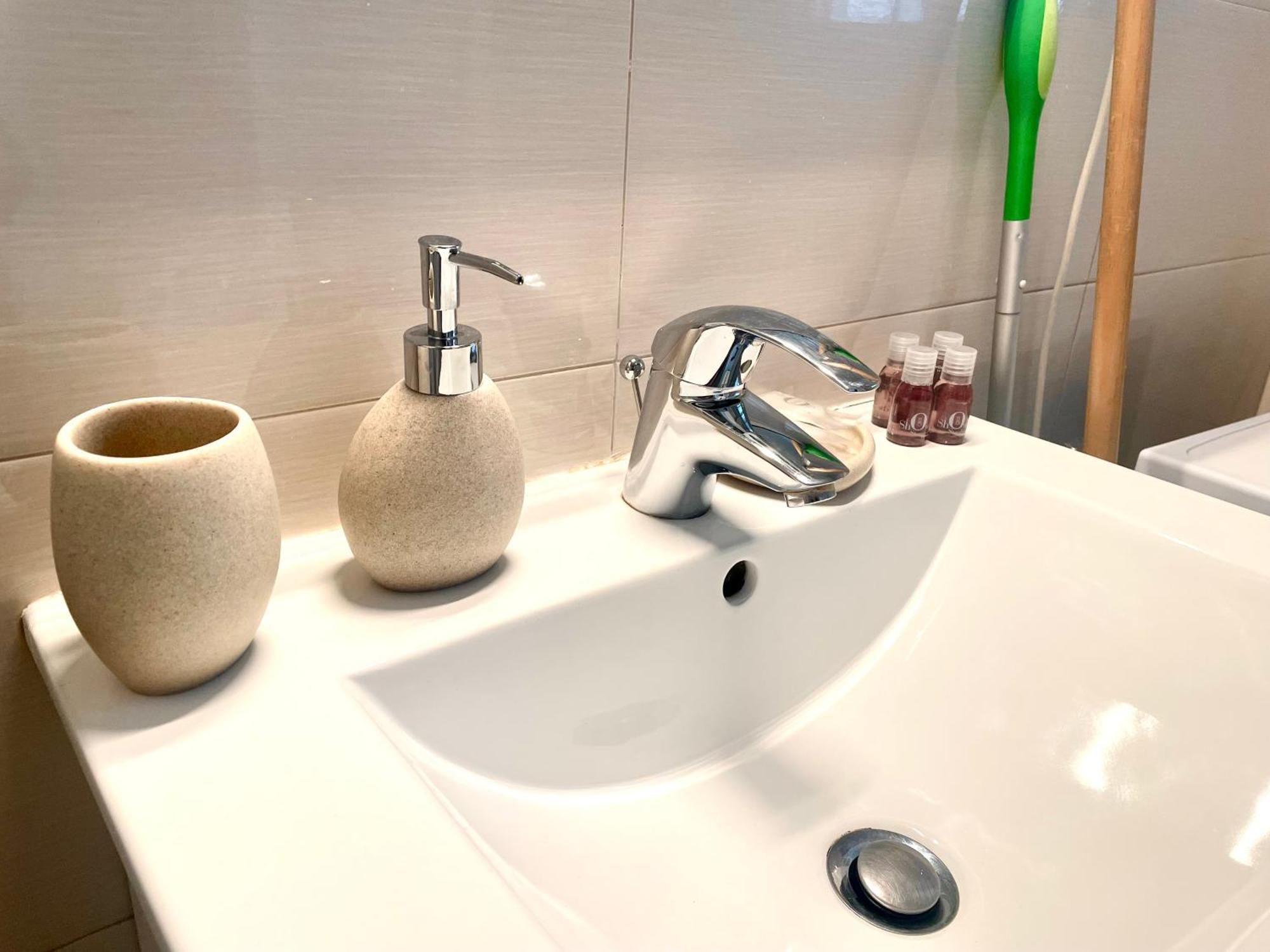 Super Studio In The Heart Of Nice! Экстерьер фото